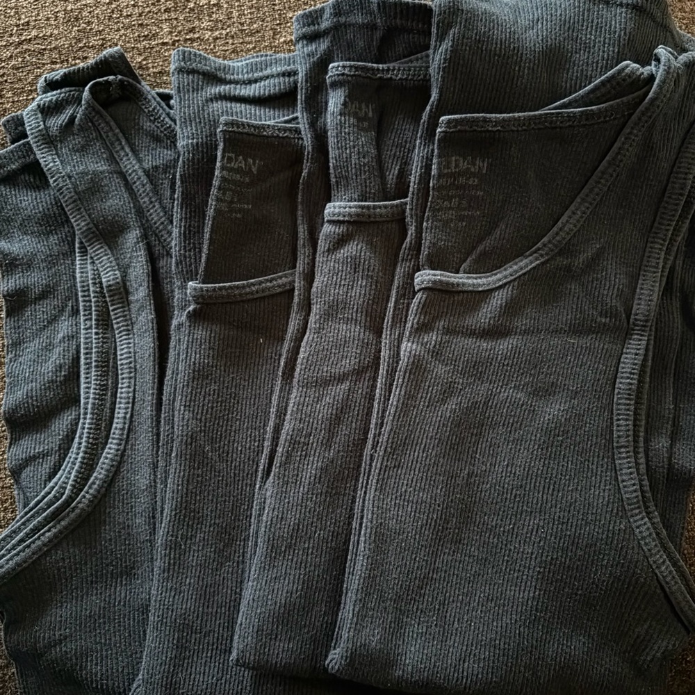 Gildan black tank Tops